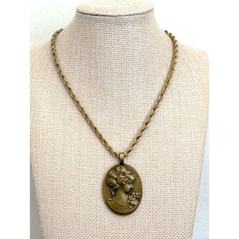Vintage Antique Brass Oval Cameo Lady Portrait Pendant Rope Chain Necklace